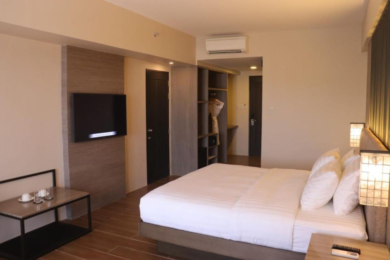 The Aurora Subic Hotel Managed By Hii Olongapo Zewnętrze zdjęcie