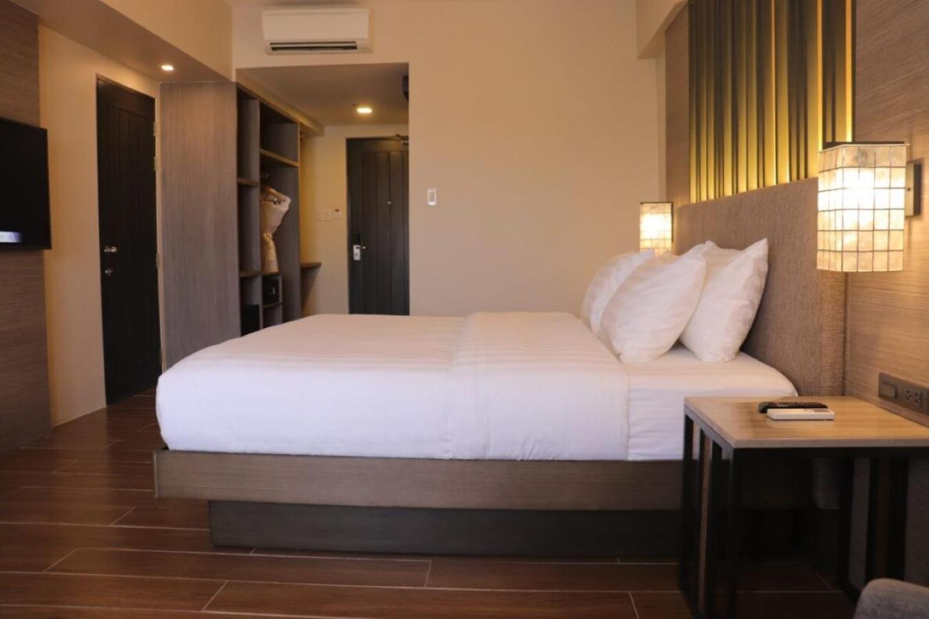The Aurora Subic Hotel Managed By Hii Olongapo Zewnętrze zdjęcie