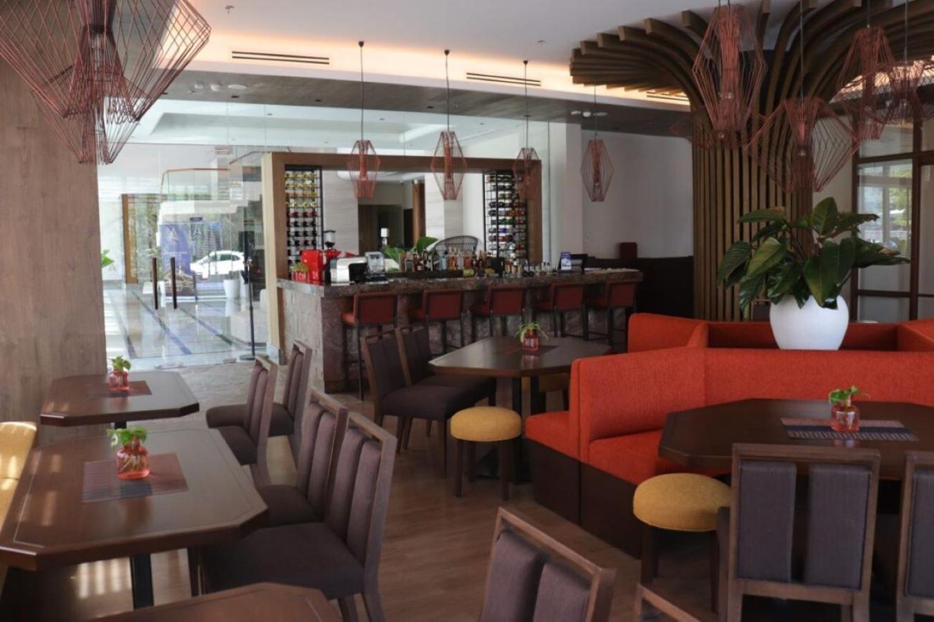 The Aurora Subic Hotel Managed By Hii Olongapo Zewnętrze zdjęcie